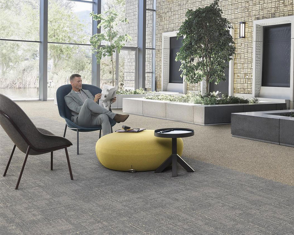 Carpet tiles in commercial reception